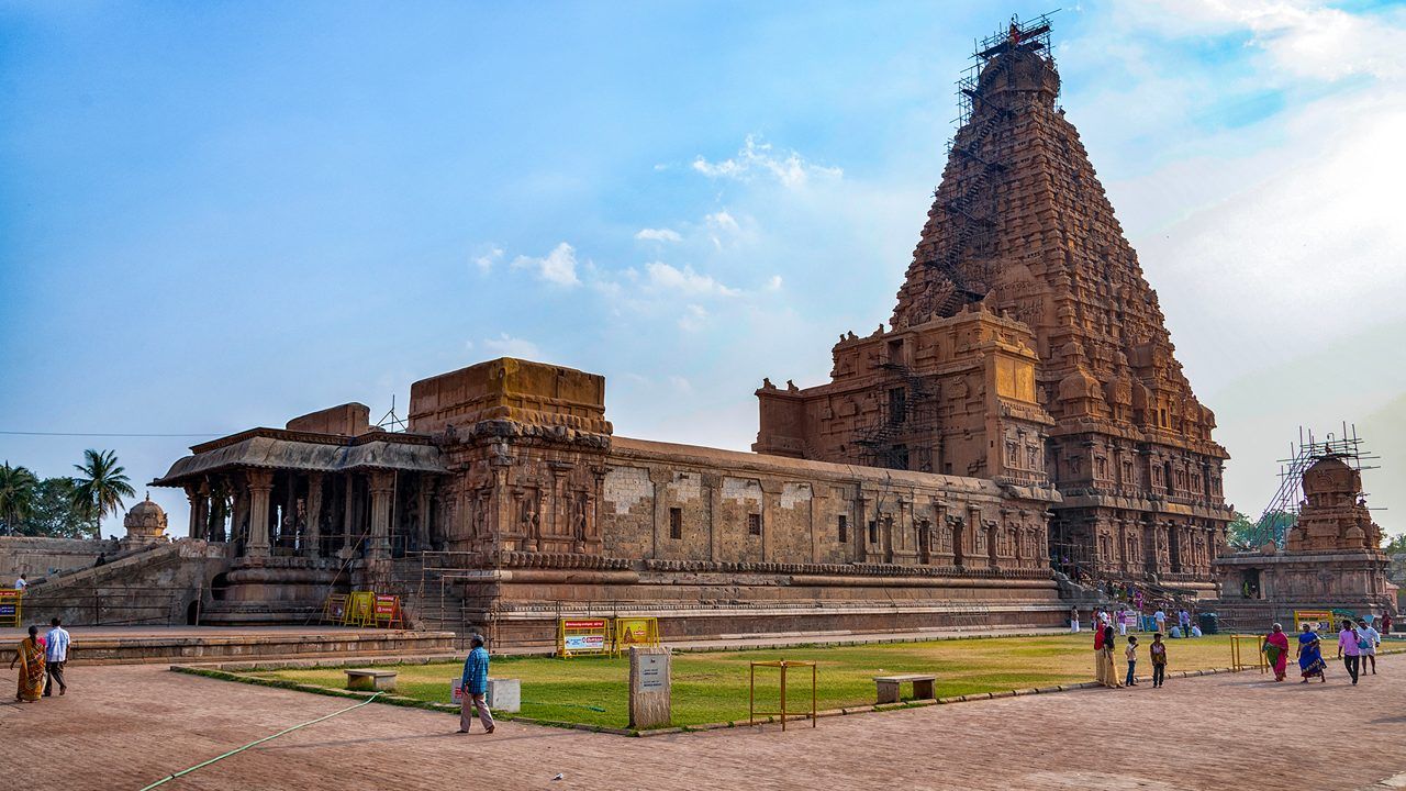 Brihadeeswarar Temple, Tamil Nadu.jpg
