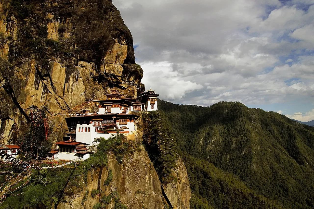 Bhutan with Phobjikha Valley Trip package
